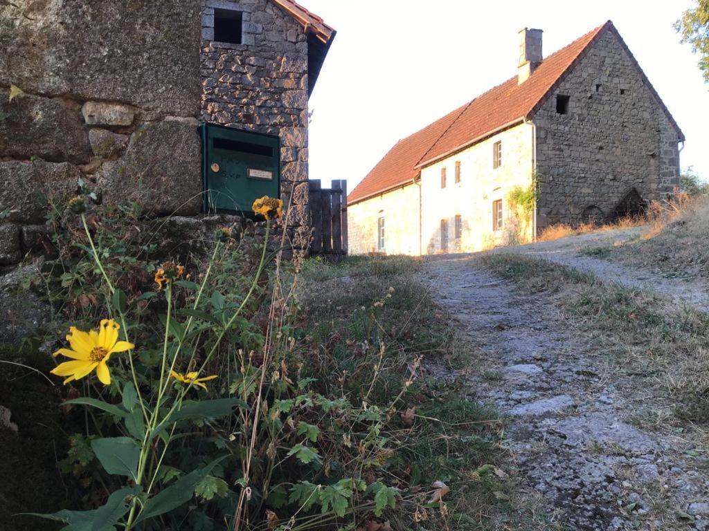 Le Noyer Bed & Breakfast Rougnat Exterior foto