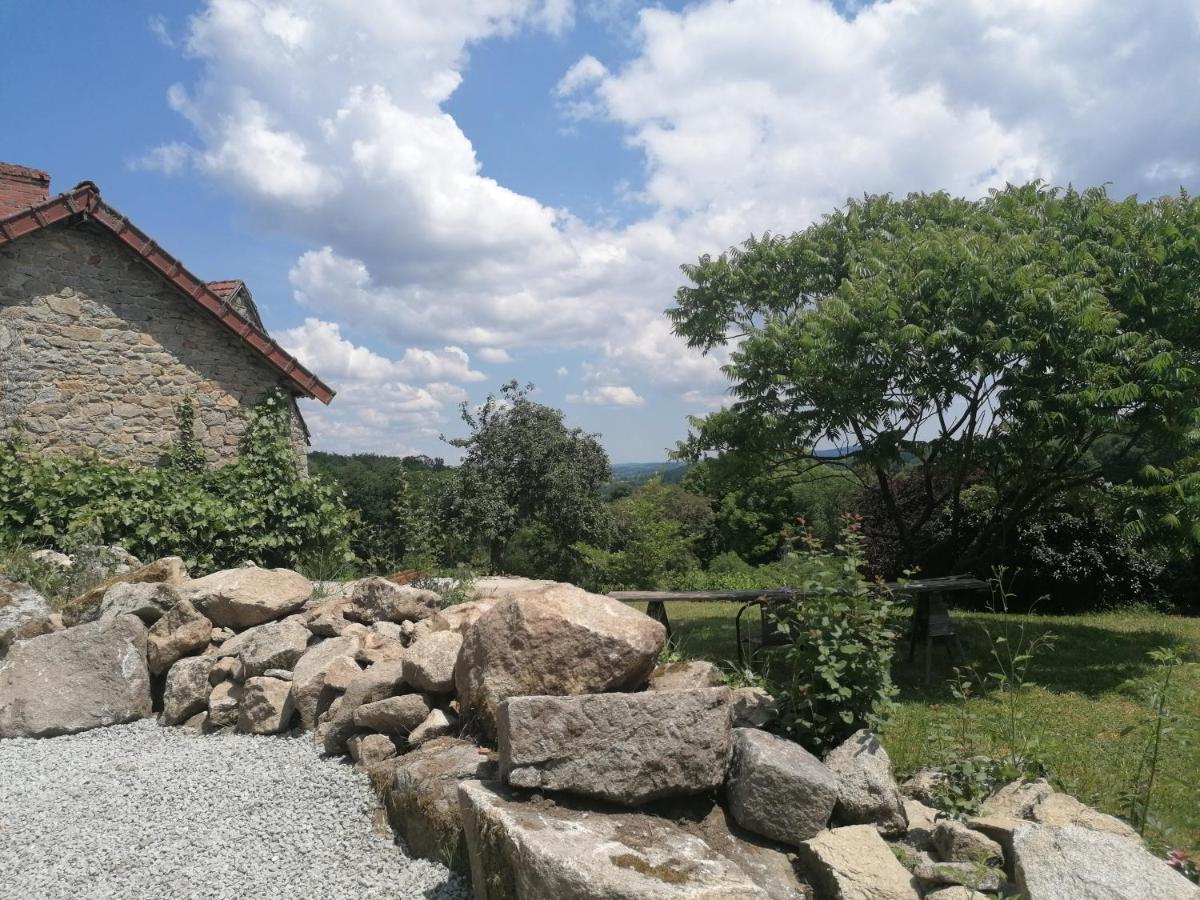 Le Noyer Bed & Breakfast Rougnat Exterior foto
