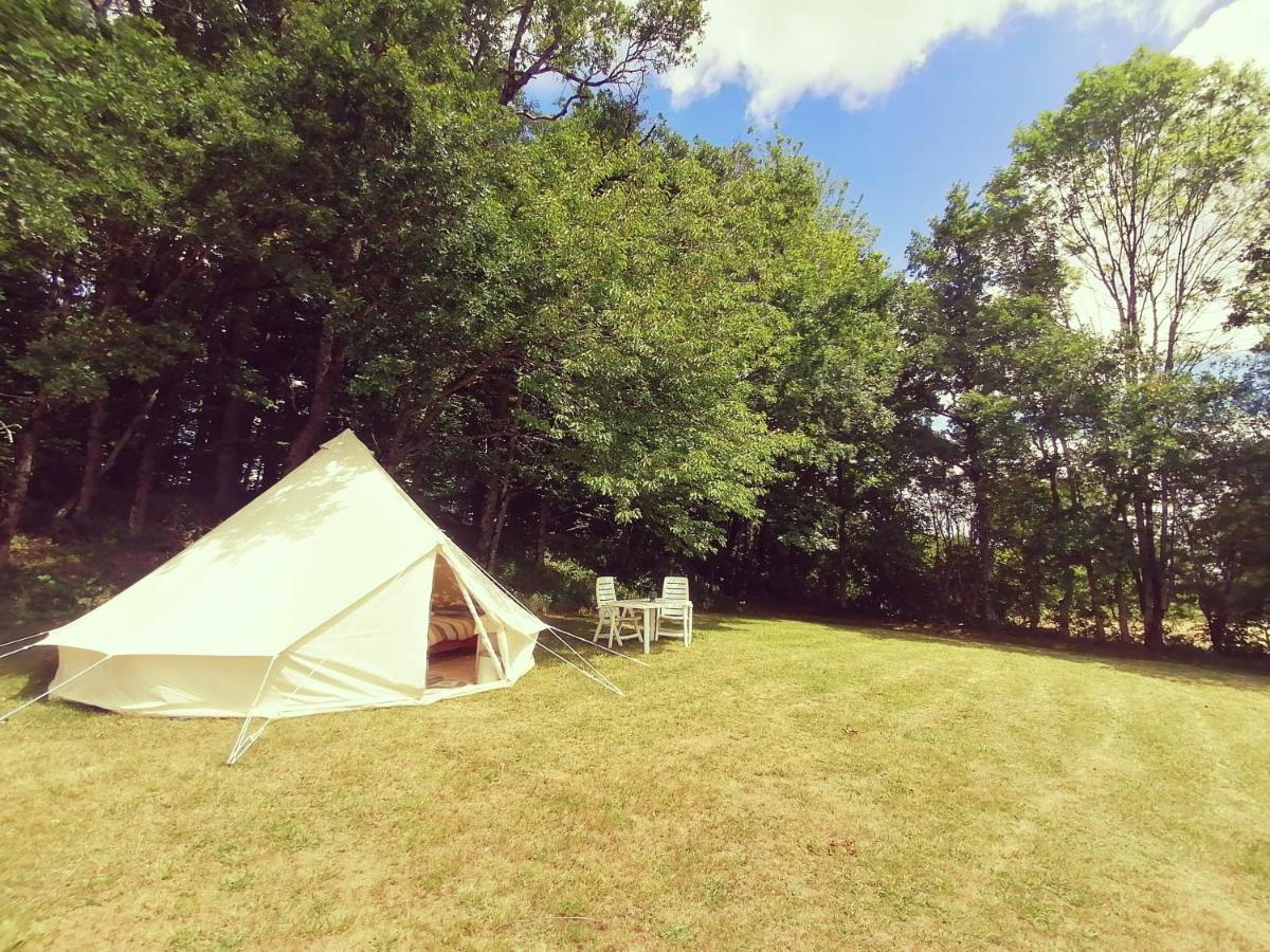 Le Noyer Bed & Breakfast Rougnat Exterior foto